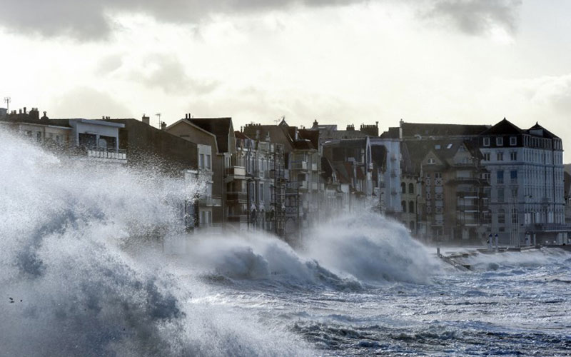 Ряд європейських країн відчули руйнівні наслідки новорічних ураганів